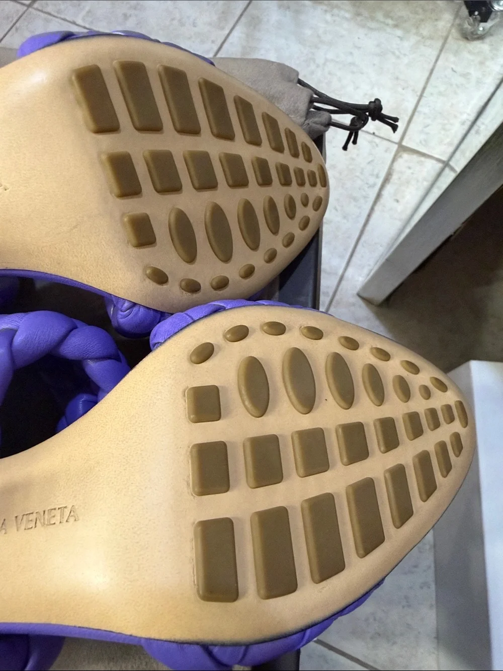 Bottega Veneta Lavender Braided Leather Heels - Picture 7 of 8
